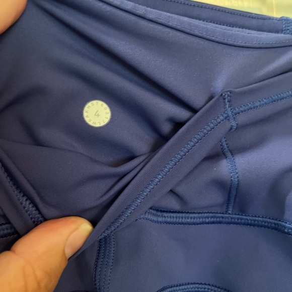 Authentic Lululemon leggings Align high-rise, pant 25” size 4 - Picture 6 of 8